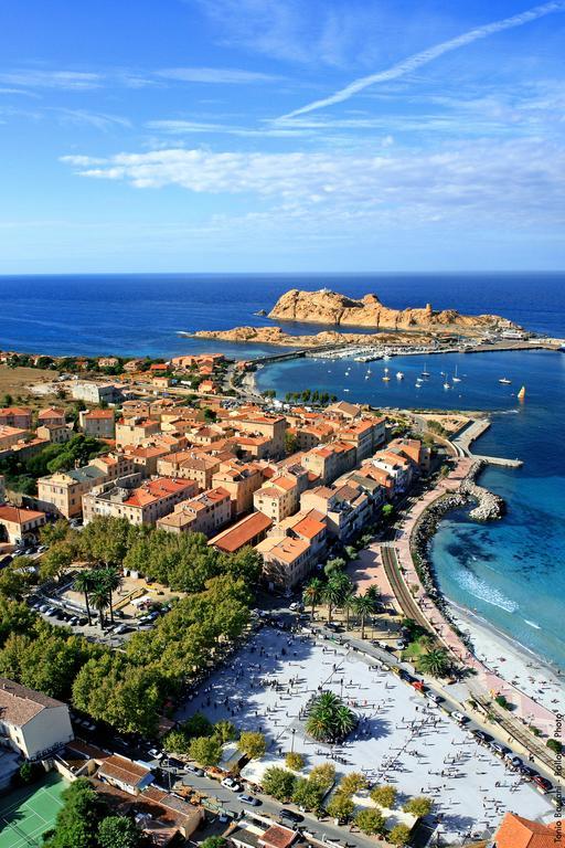 Le Vieux Moulin LʼÎle-Rousse