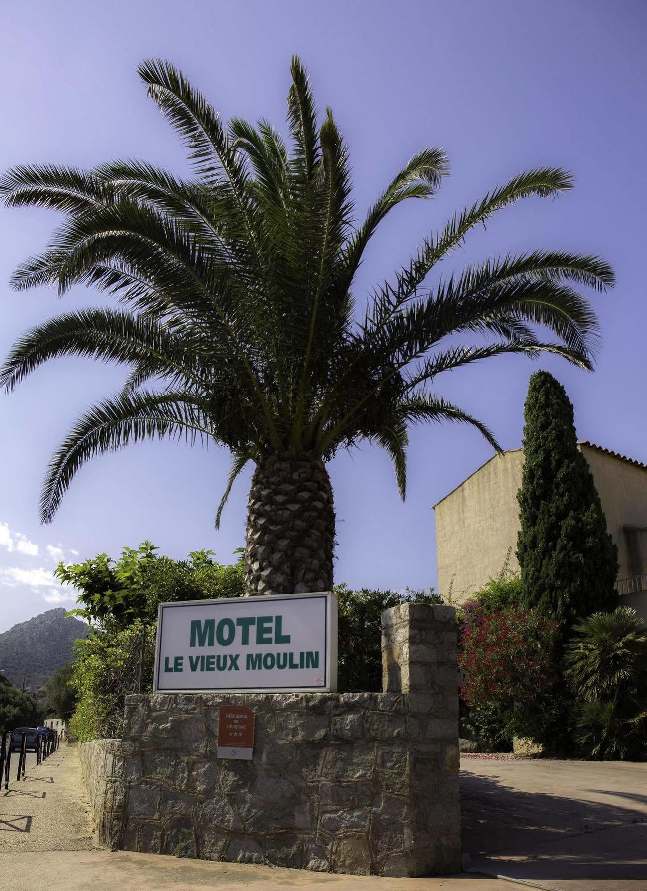 Le Vieux Moulin 3* L'Ile-Rousse (Corsica)